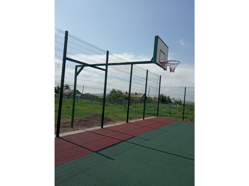 Строительство спортивно-игровой площадки завершилось в Забайкальском районе